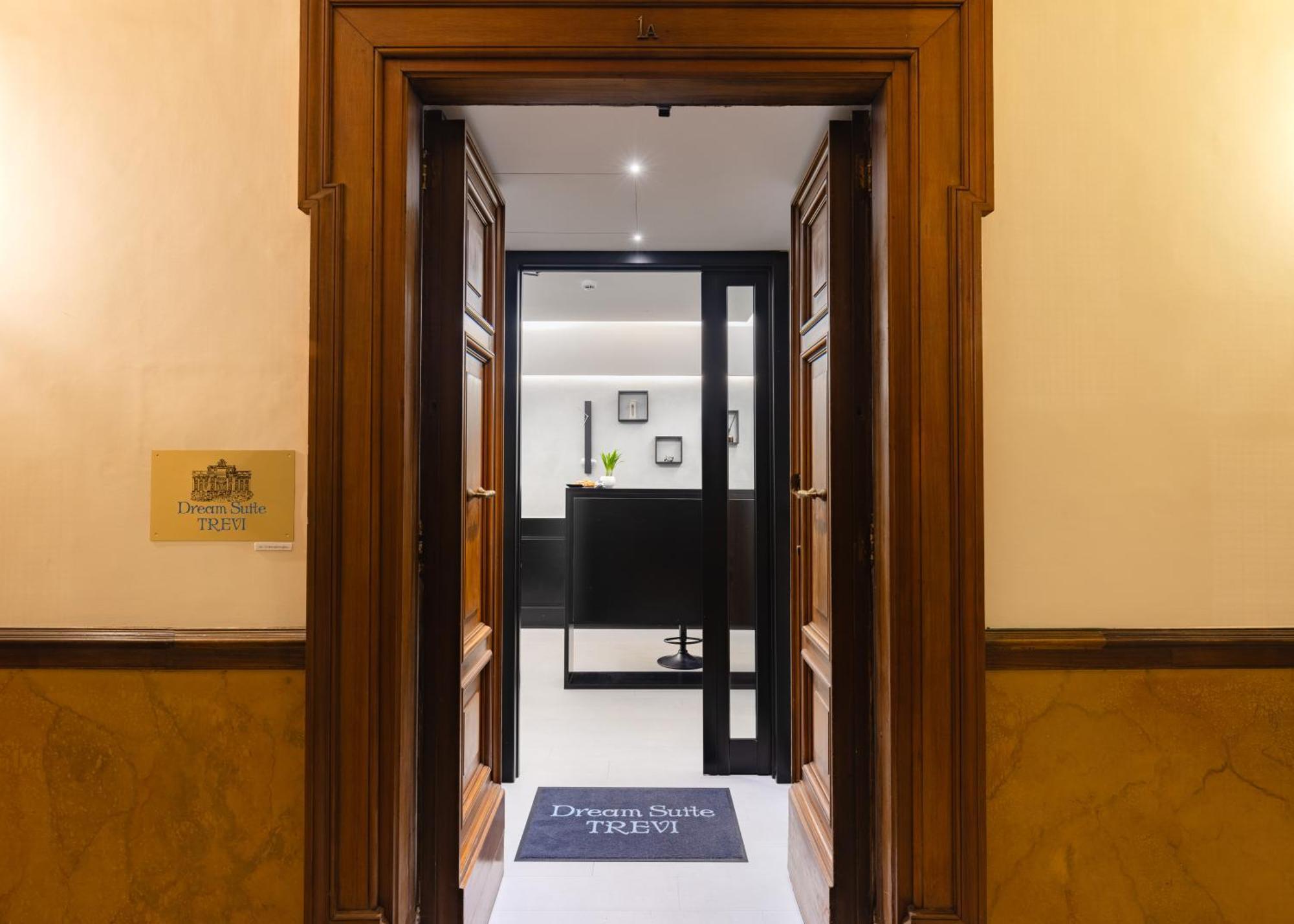 Dream Suite Trevi — Foto 1